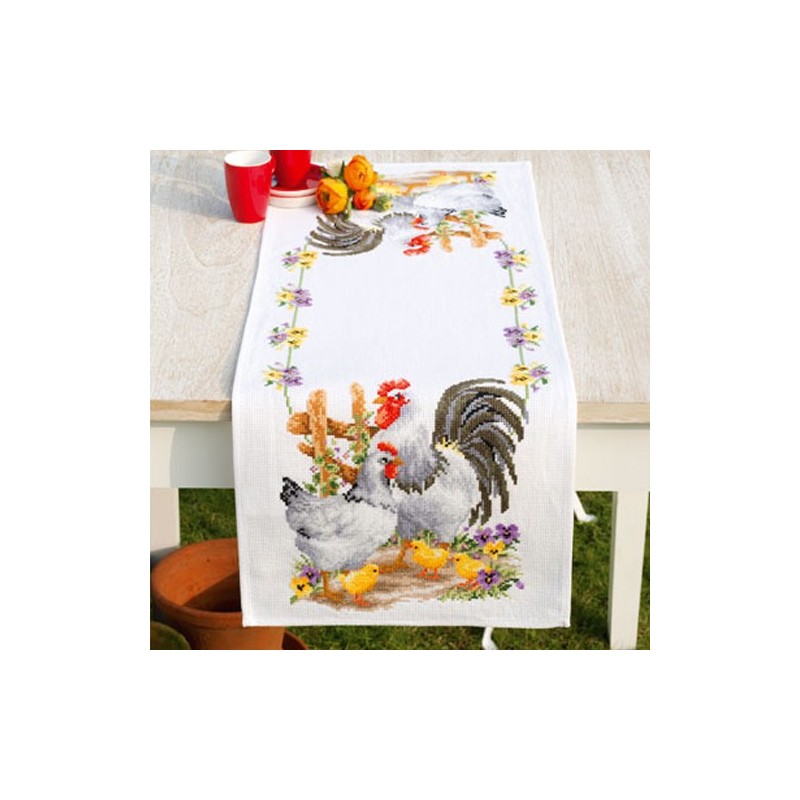 Camino de mesa familia de gallinas